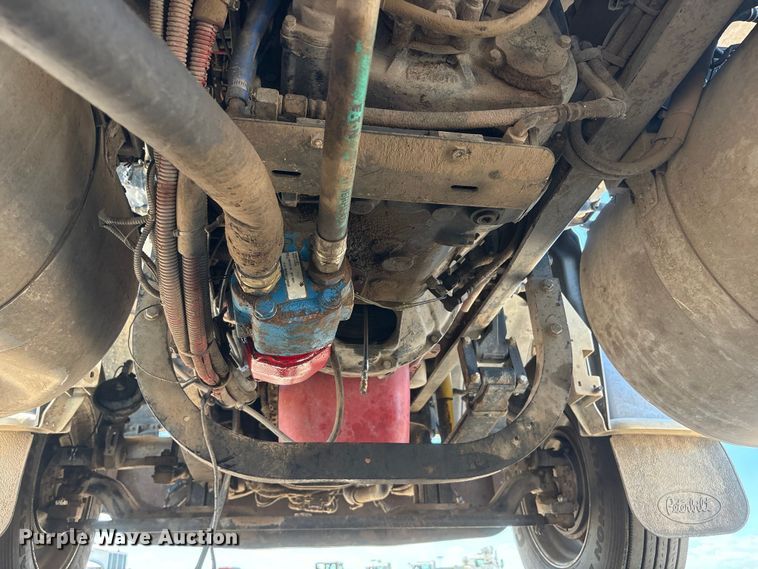 image for item NM9813 2011 Peterbilt 388 Truck tractor