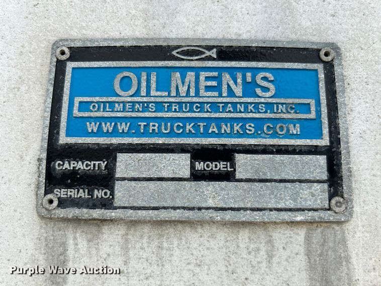 image for item NM9827 1996 Walker 3A tank trailer