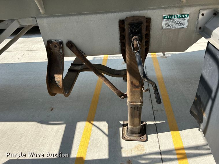 image for item NM9827 1996 Walker 3A tank trailer