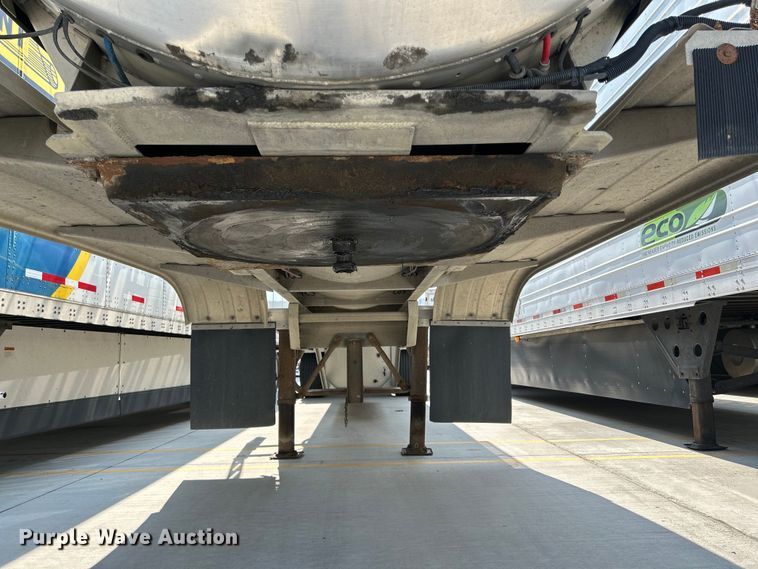 image for item NM9827 1996 Walker 3A tank trailer