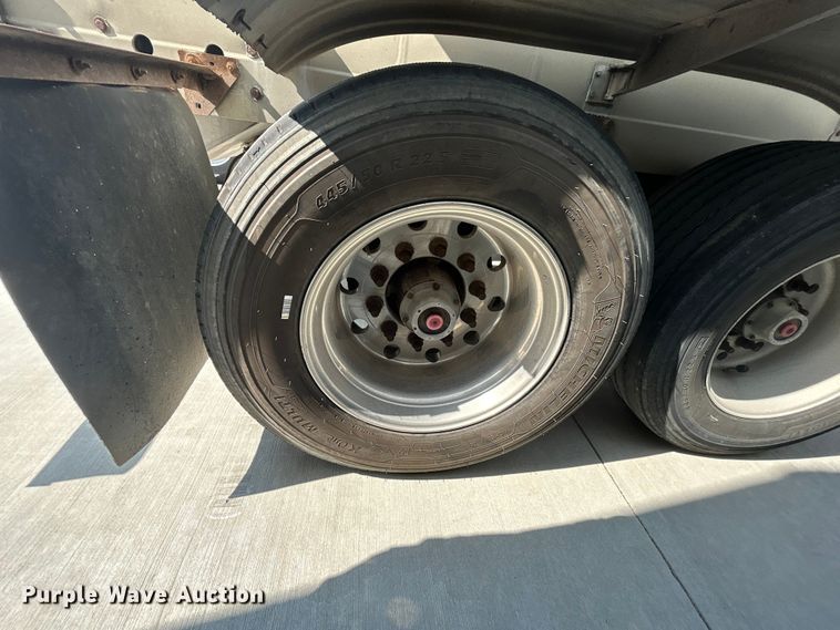 image for item NM9827 1996 Walker 3A tank trailer