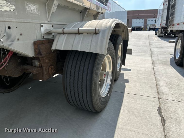 image for item NM9827 1996 Walker 3A tank trailer