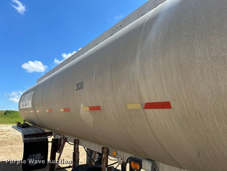 image for item NM9834 1969 Trailmobile F11S4CAH tank trailer