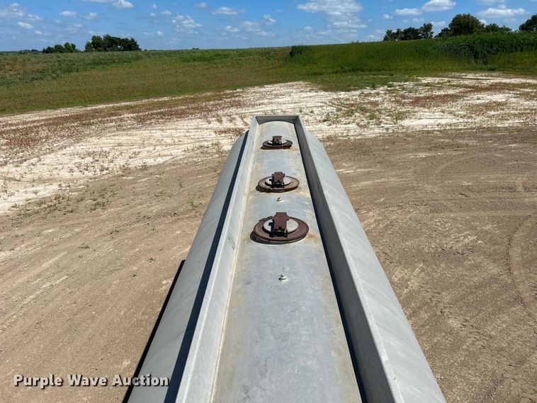 image for item NM9834 1969 Trailmobile F11S4CAH tank trailer