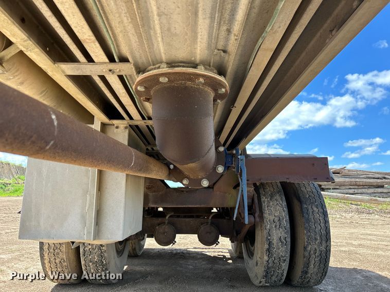 image for item NM9834 1969 Trailmobile F11S4CAH tank trailer