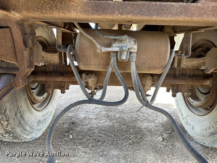 image for item NM9834 1969 Trailmobile F11S4CAH tank trailer
