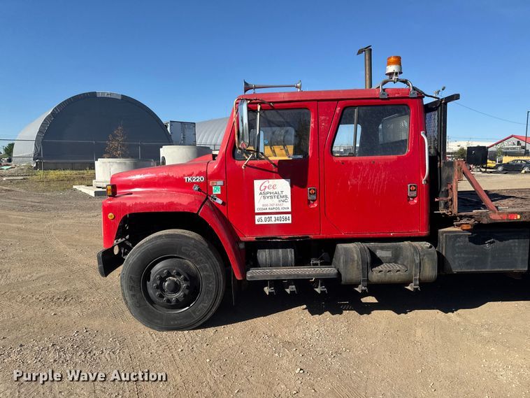 image for item OE9570 1988 International 1954 Crew Cab flatbed truck