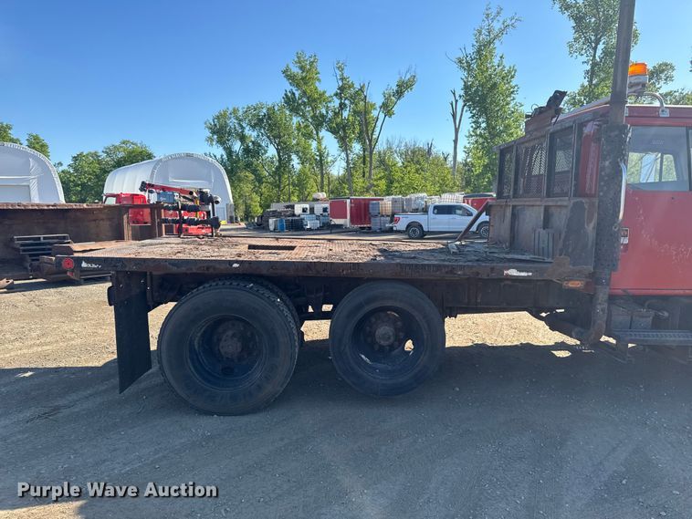 image for item OE9570 1988 International 1954 Crew Cab flatbed truck