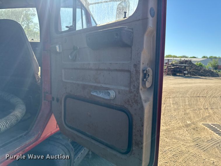 image for item OE9570 1988 International 1954 Crew Cab flatbed truck