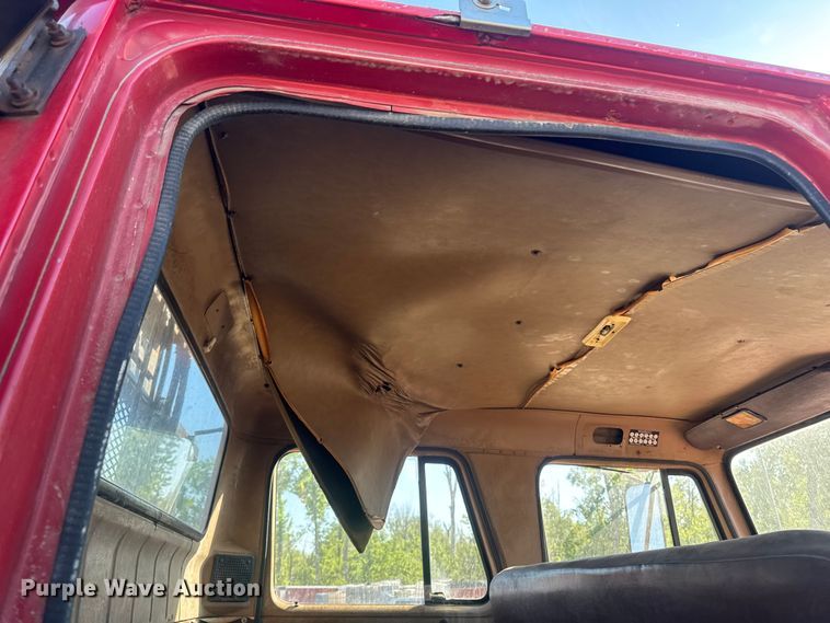 image for item OE9570 1988 International 1954 Crew Cab flatbed truck