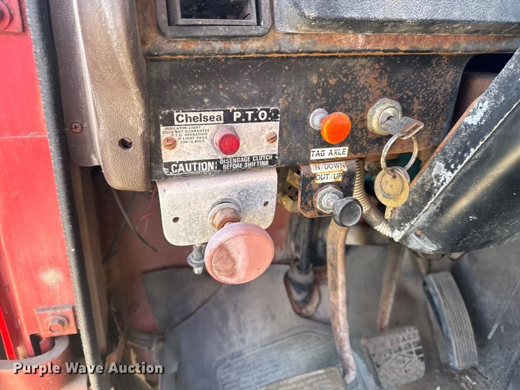image for item OE9570 1988 International 1954 Crew Cab flatbed truck