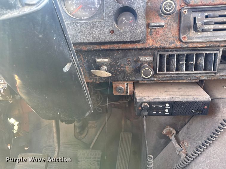 image for item OE9570 1988 International 1954 Crew Cab flatbed truck