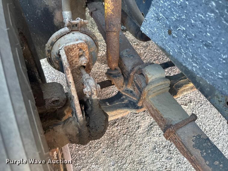 image for item OE9570 1988 International 1954 Crew Cab flatbed truck