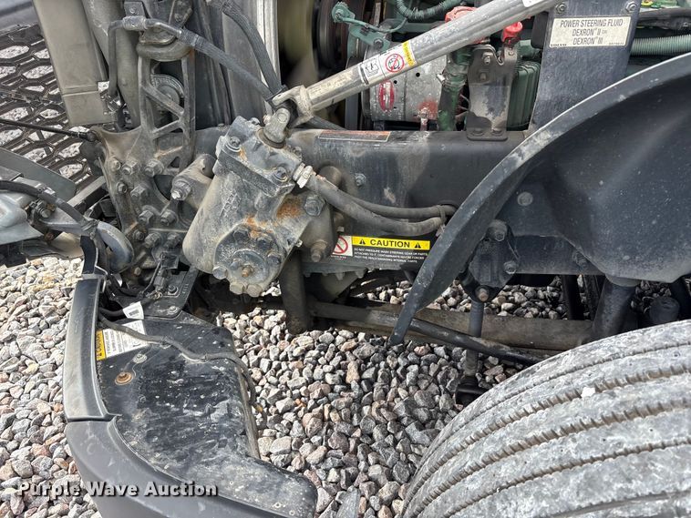image for item YA1435 2020 Volvo VNL semi truck