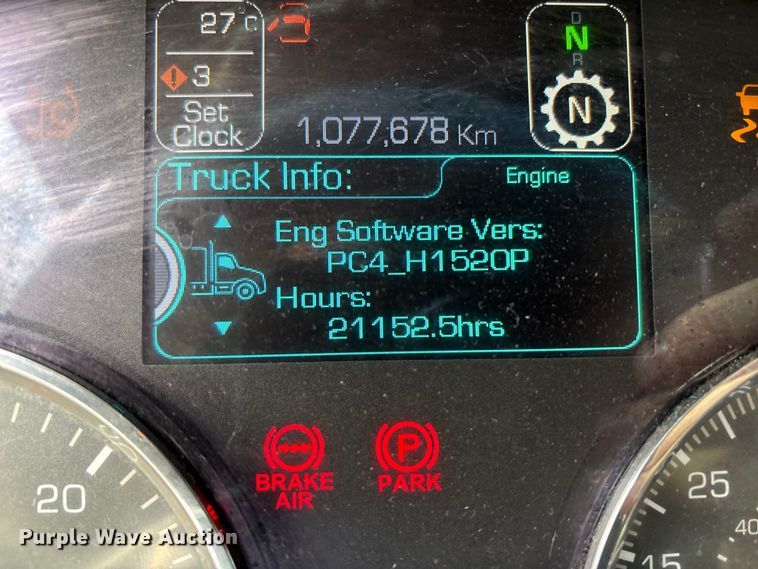 image for item YA2207 2020 Kenworth T680 semi truck