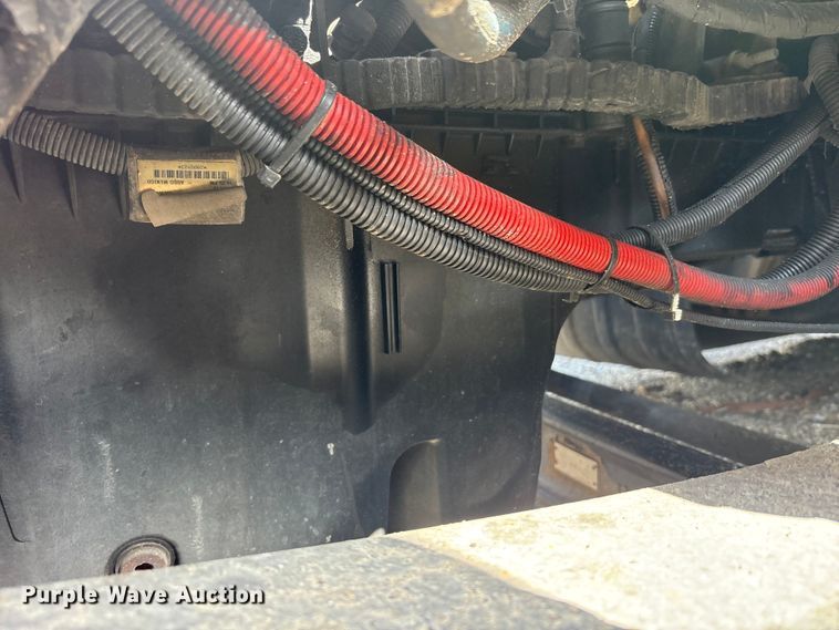 image for item YA2207 2020 Kenworth T680 semi truck
