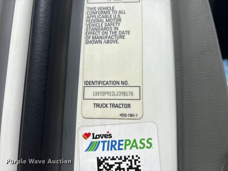 image for item YA2207 2020 Kenworth T680 semi truck
