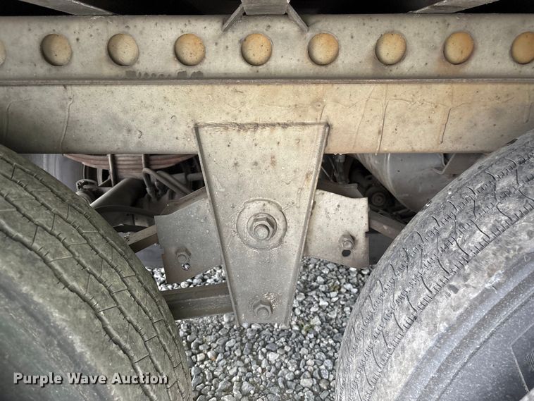 image for item YA2437 2014 Wabash DVHDHFC dry van trailer
