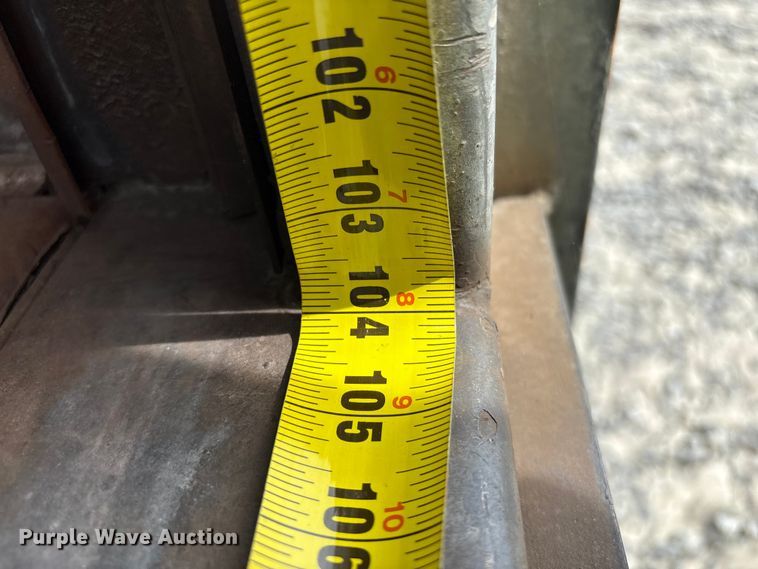 image for item YA2437 2014 Wabash DVHDHFC dry van trailer