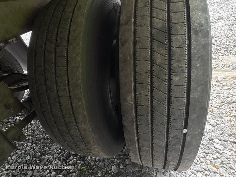 image for item YA2437 2014 Wabash DVHDHFC dry van trailer