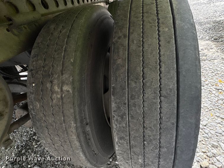 image for item YA2437 2014 Wabash DVHDHFC dry van trailer