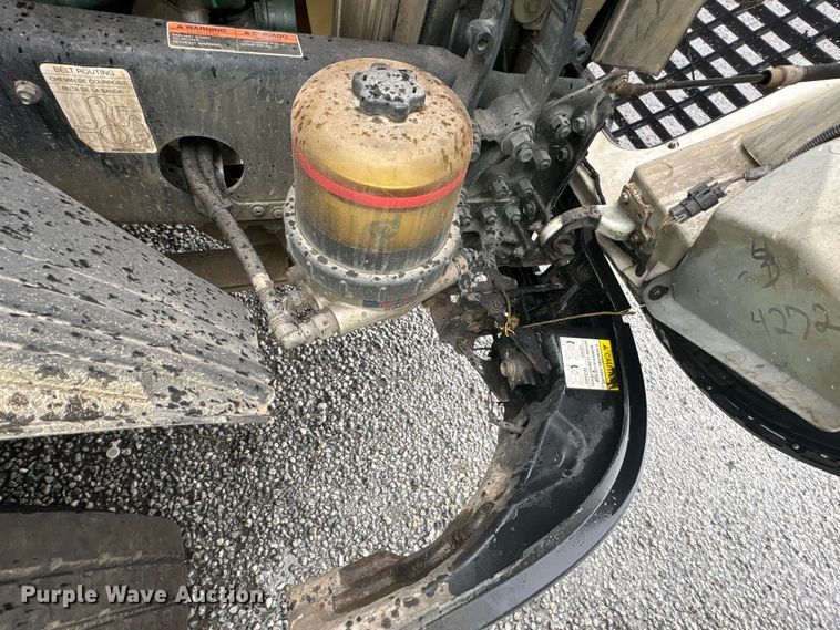 image for item YA2441 2017 Volvo VNL semi truck