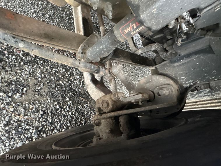 image for item YA2441 2017 Volvo VNL semi truck