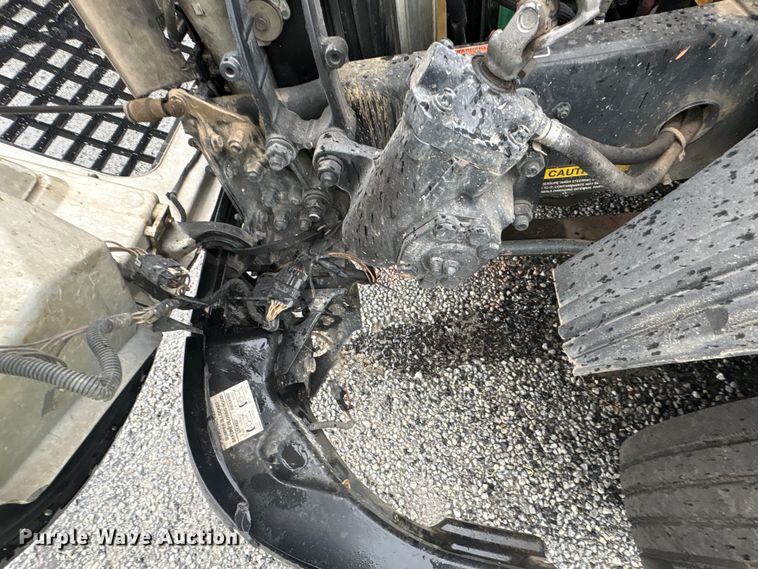 image for item YA2441 2017 Volvo VNL semi truck