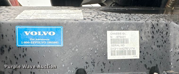 image for item YA2441 2017 Volvo VNL semi truck