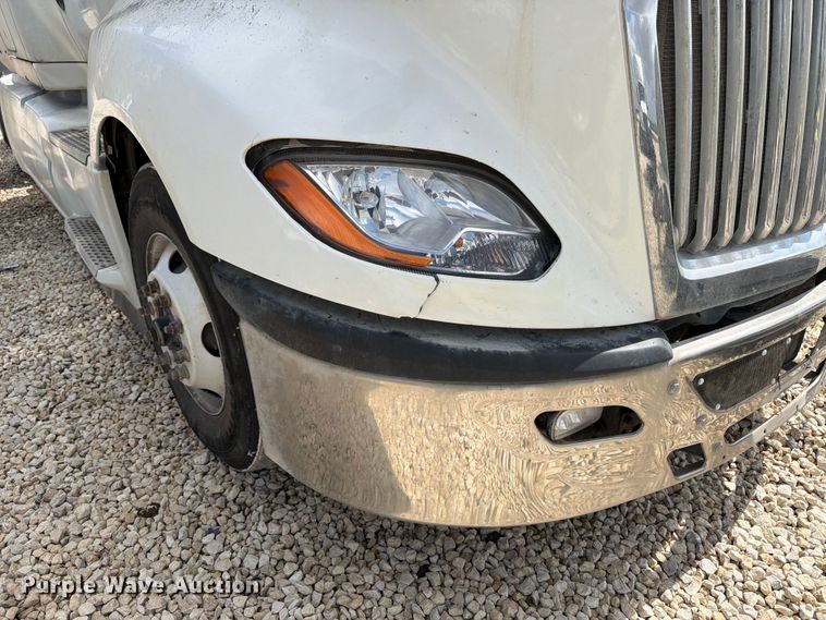 image for item YA2683 2019 International LT625 semi truck