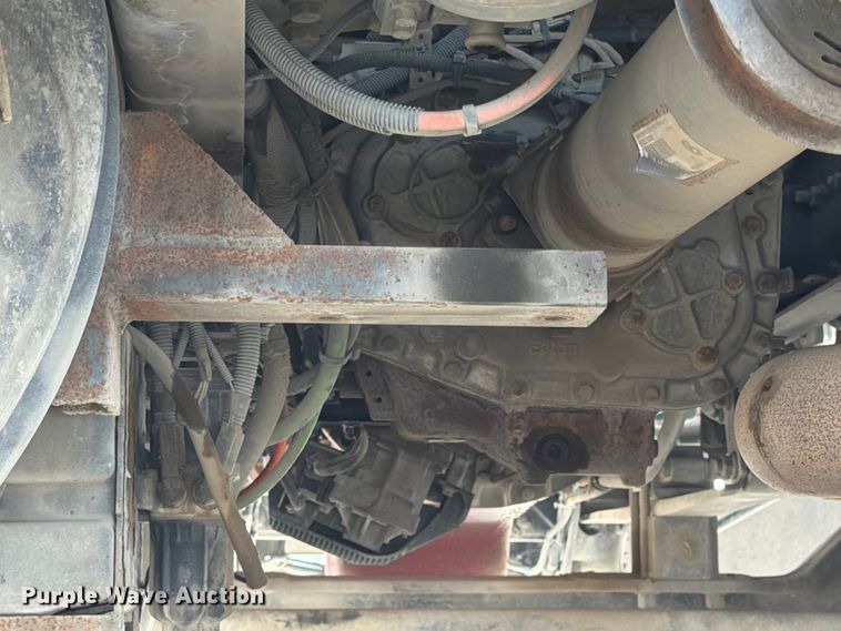 image for item YA2683 2019 International LT625 semi truck