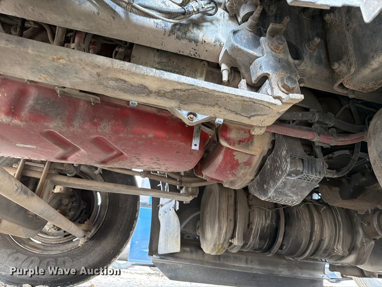 image for item YA2683 2019 International LT625 semi truck