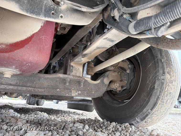 image for item YA2683 2019 International LT625 semi truck