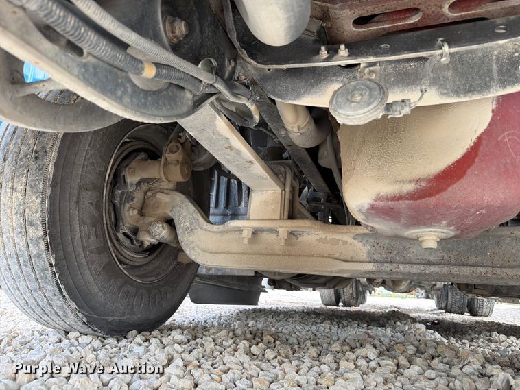 image for item YA2683 2019 International LT625 semi truck