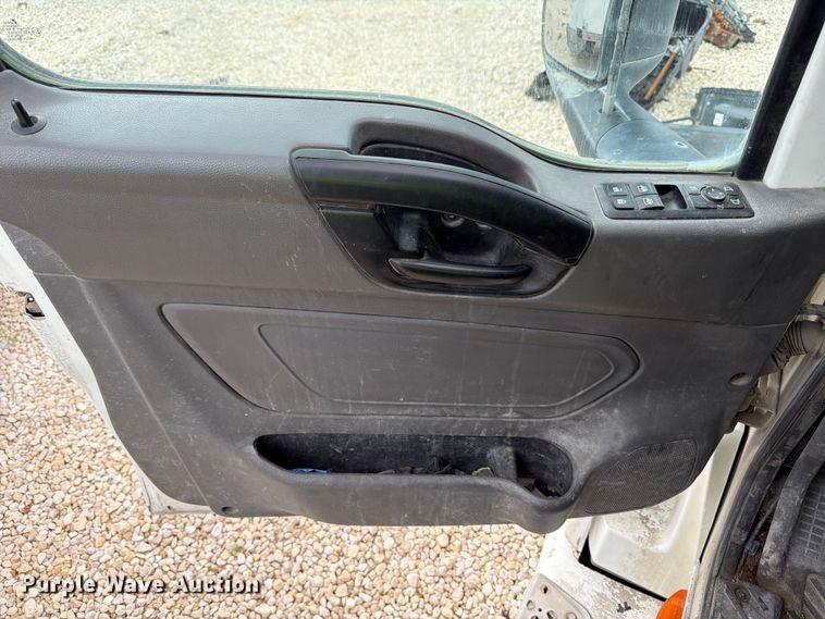 image for item YA2683 2019 International LT625 semi truck
