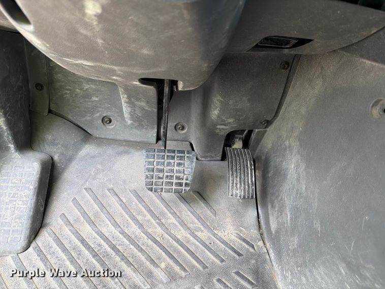 image for item YA2683 2019 International LT625 semi truck