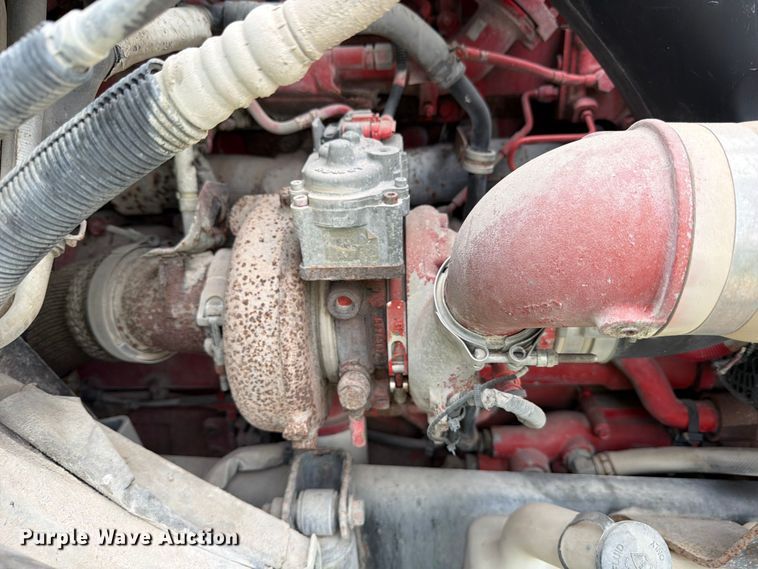 image for item YA2683 2019 International LT625 semi truck