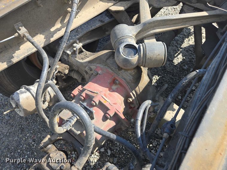image for item YA2753 2017 Kenworth T880 truck cab and chassis