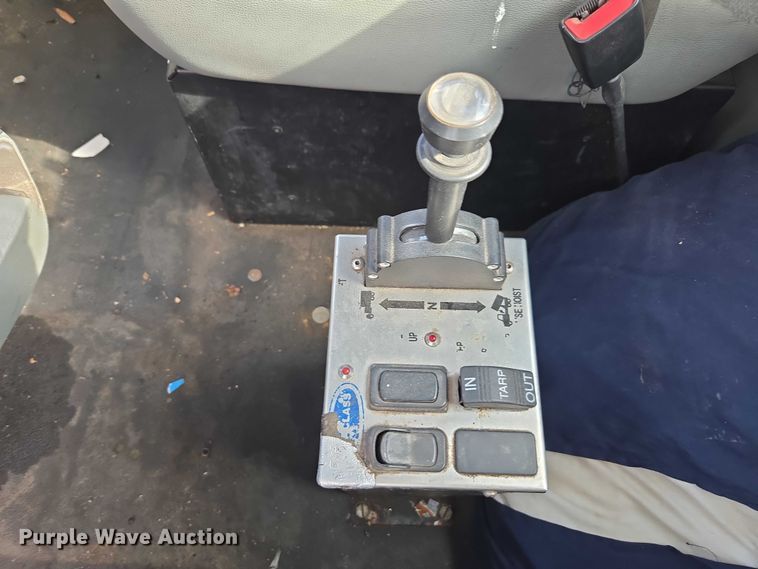 image for item YA2753 2017 Kenworth T880 truck cab and chassis