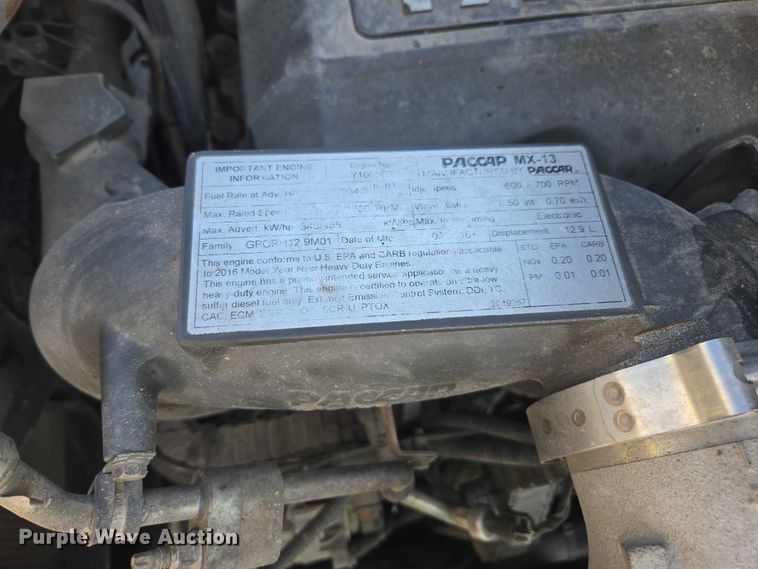 image for item YA2753 2017 Kenworth T880 truck cab and chassis