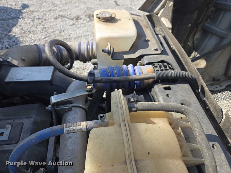 image for item YA2753 2017 Kenworth T880 truck cab and chassis