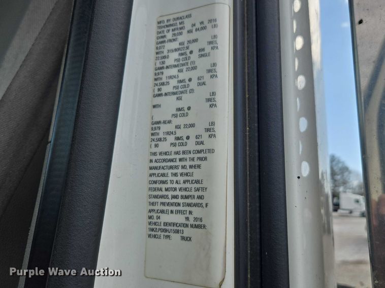 image for item YA2753 2017 Kenworth T880 truck cab and chassis