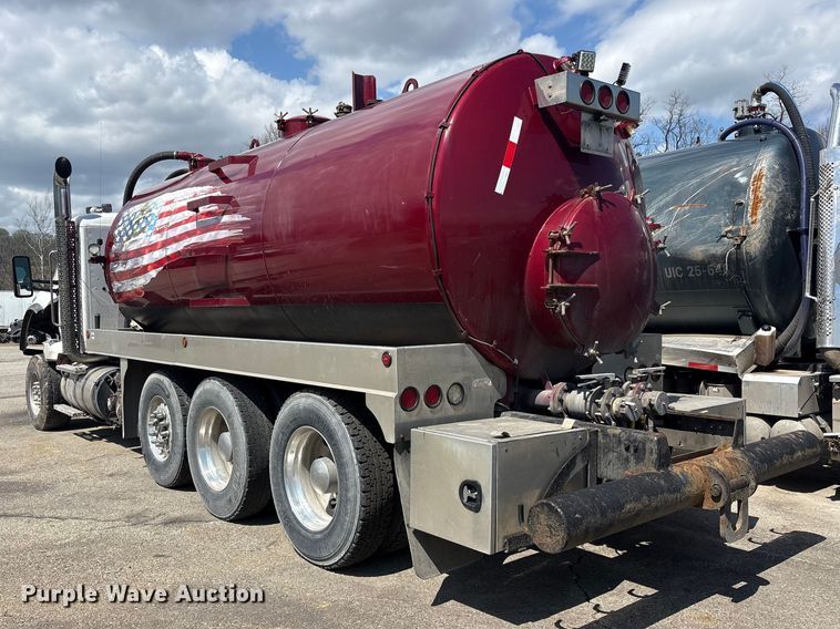 image for item YA3016 2019 Kenworth T880 vacuum truck
