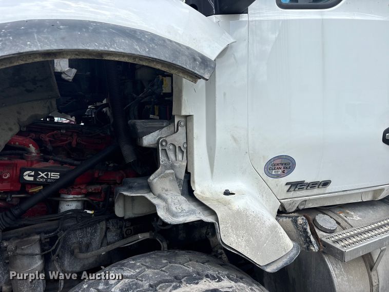 image for item YA3016 2019 Kenworth T880 vacuum truck