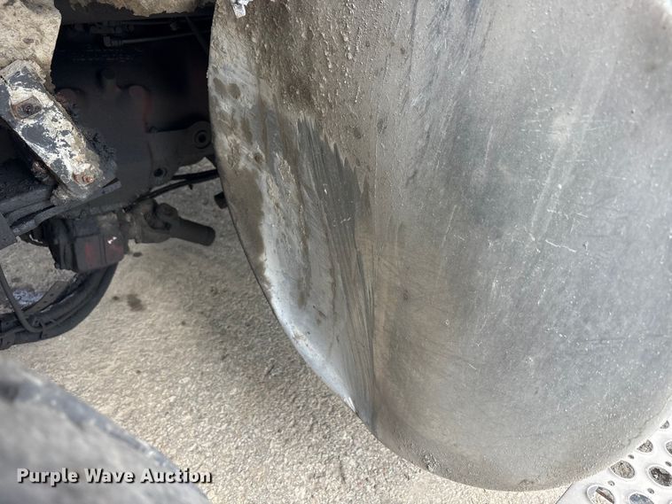 image for item YA3016 2019 Kenworth T880 vacuum truck