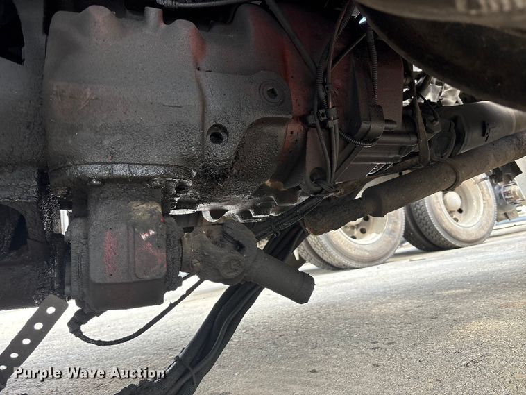 image for item YA3016 2019 Kenworth T880 vacuum truck
