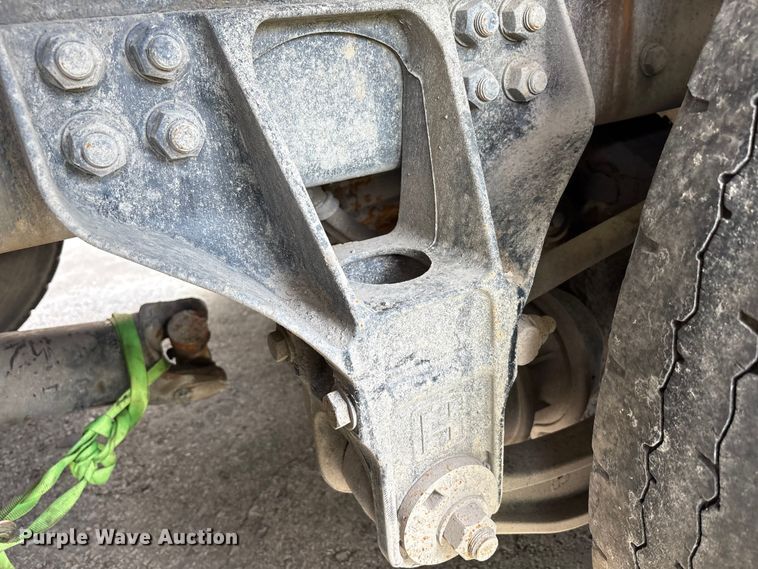 image for item YA3016 2019 Kenworth T880 vacuum truck