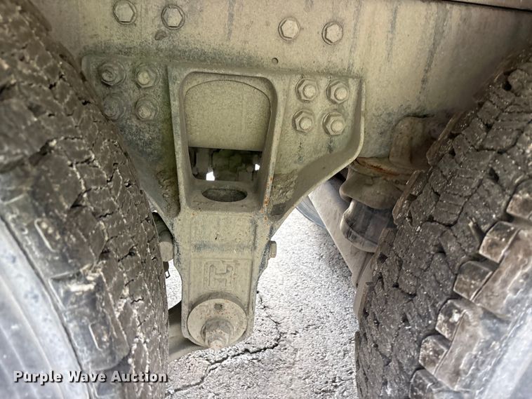 image for item YA3016 2019 Kenworth T880 vacuum truck