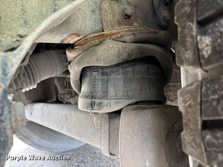 image for item YA3016 2019 Kenworth T880 vacuum truck
