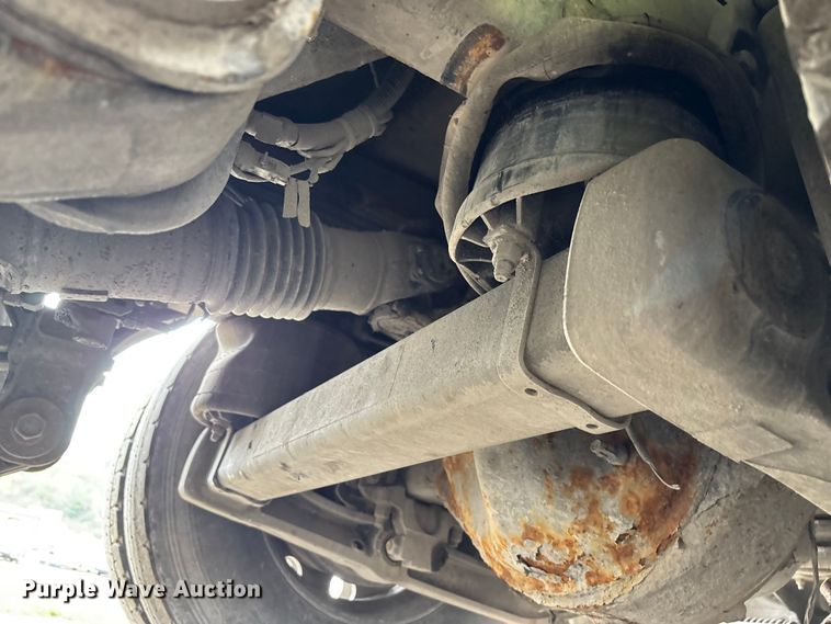 image for item YA3016 2019 Kenworth T880 vacuum truck